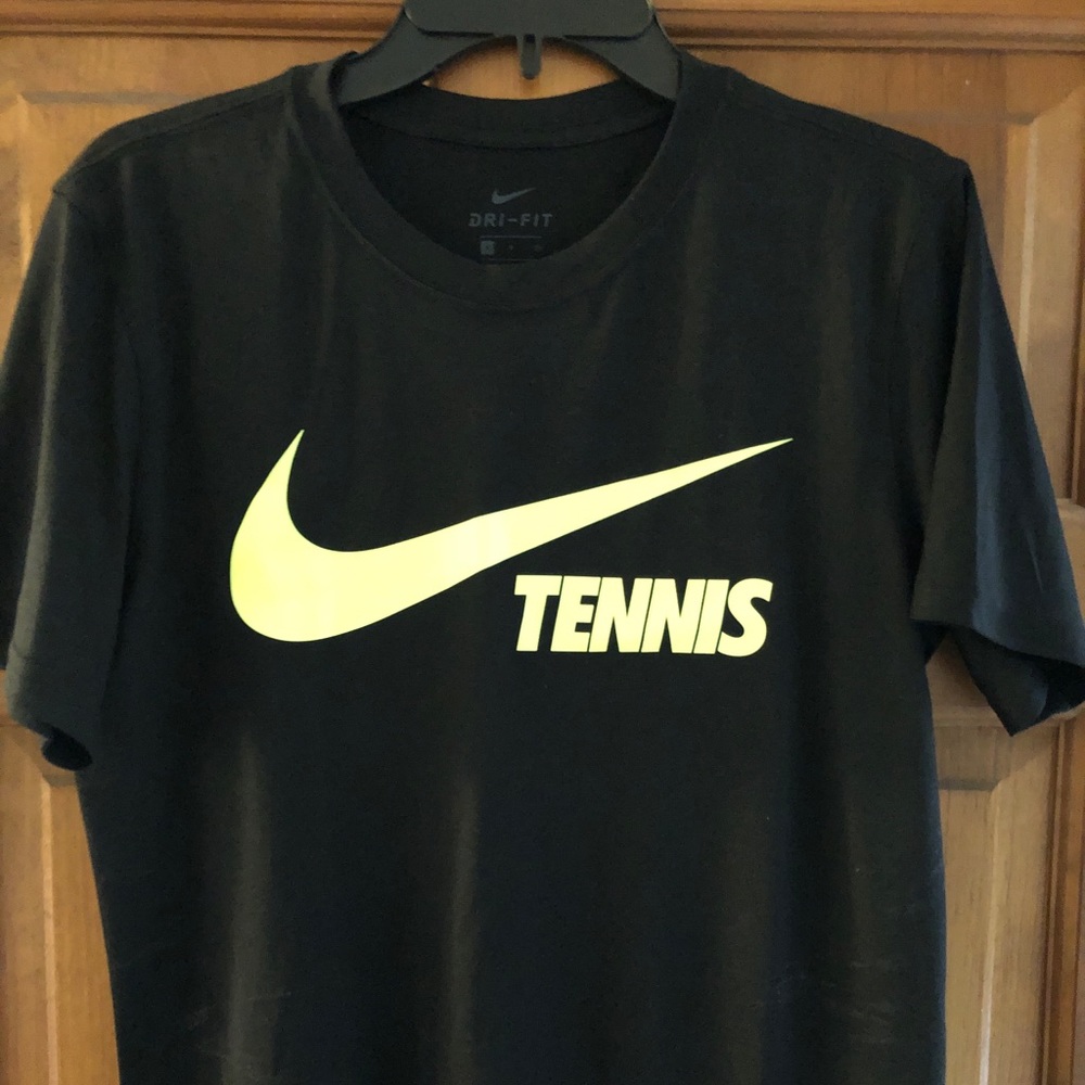 Nike Tennis t-shirt men’s size S